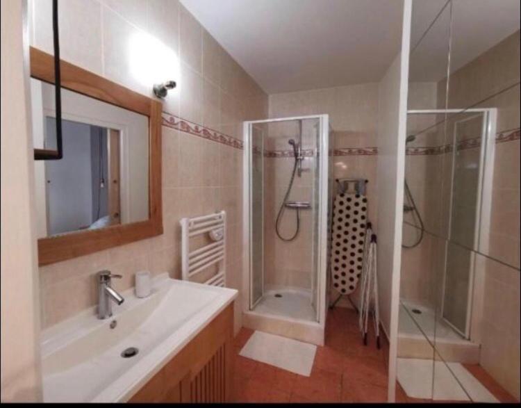 Charmant Appartement Hypercentre Granville Kültér fotó
